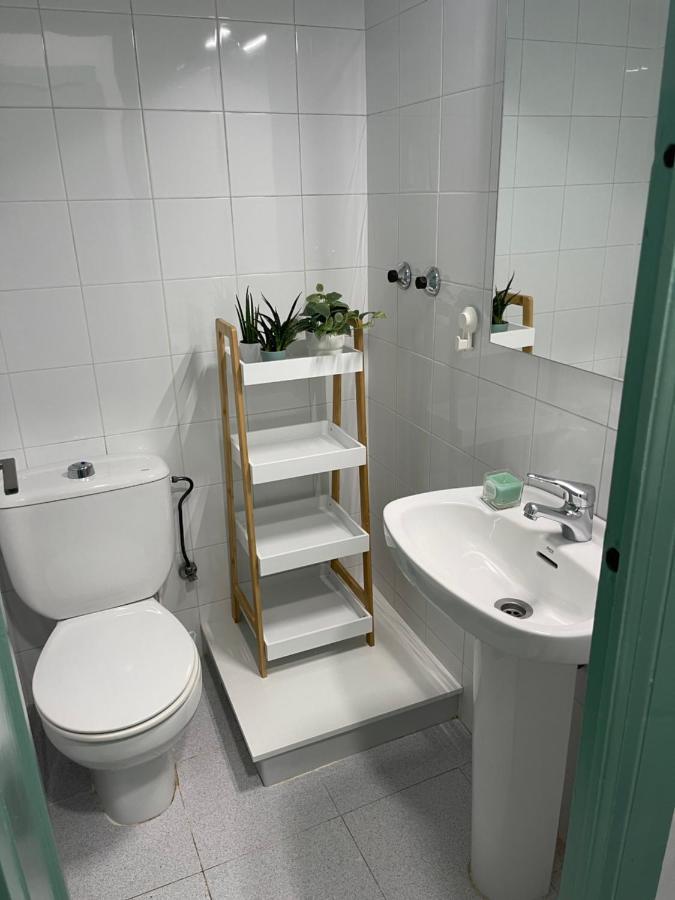 Апартаменты Aquamarine Sant Feliu En La Playa Con Patio Сан-Фелиу-де-Гишольс Экстерьер фото