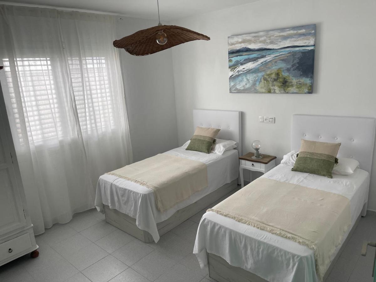 Апартаменты Aquamarine Sant Feliu En La Playa Con Patio Сан-Фелиу-де-Гишольс Экстерьер фото