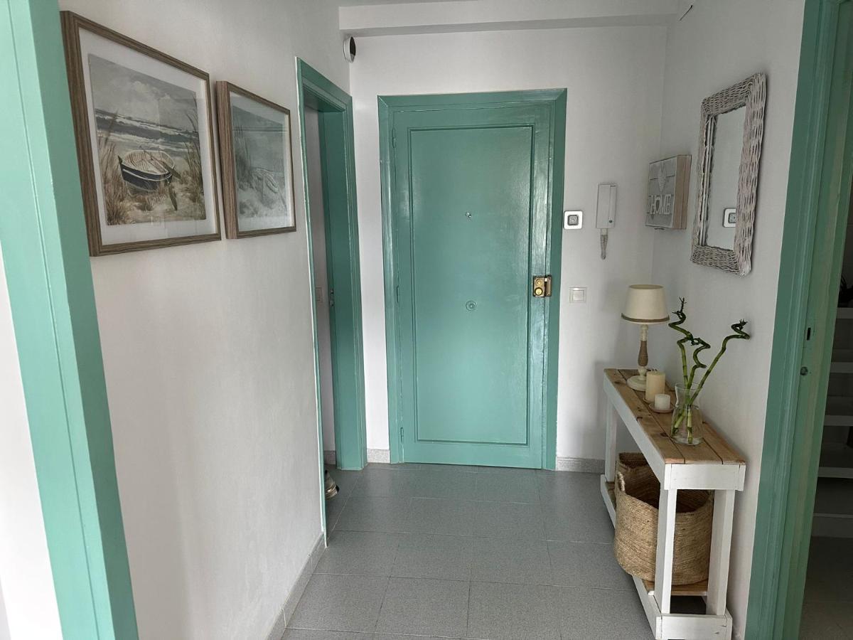 Апартаменты Aquamarine Sant Feliu En La Playa Con Patio Сан-Фелиу-де-Гишольс Экстерьер фото