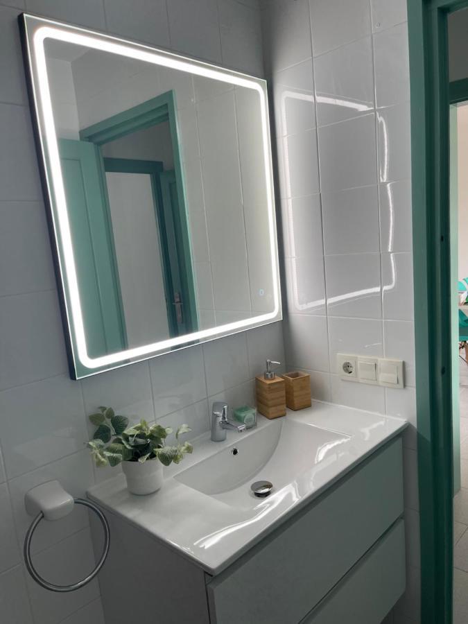 Апартаменты Aquamarine Sant Feliu En La Playa Con Patio Сан-Фелиу-де-Гишольс Экстерьер фото