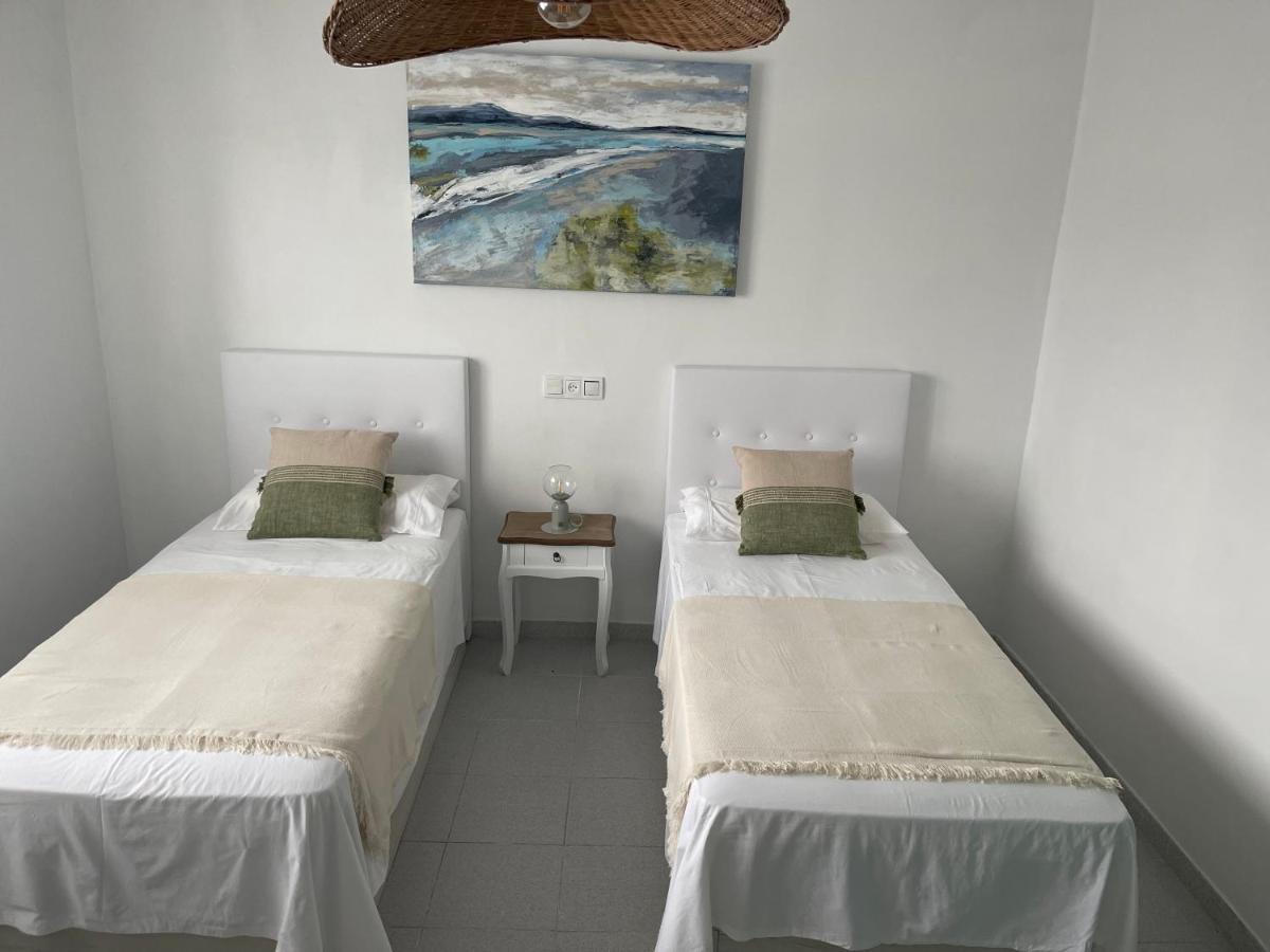 Апартаменты Aquamarine Sant Feliu En La Playa Con Patio Сан-Фелиу-де-Гишольс Экстерьер фото