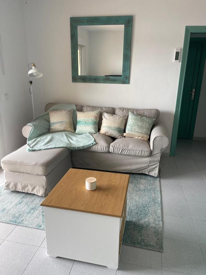 Апартаменты Aquamarine Sant Feliu En La Playa Con Patio Сан-Фелиу-де-Гишольс Экстерьер фото